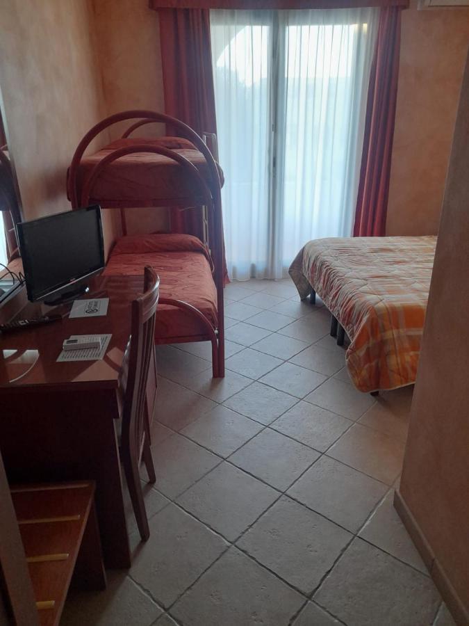 Oasi Del Visir Resort San Vito dei Normanni Esterno foto
