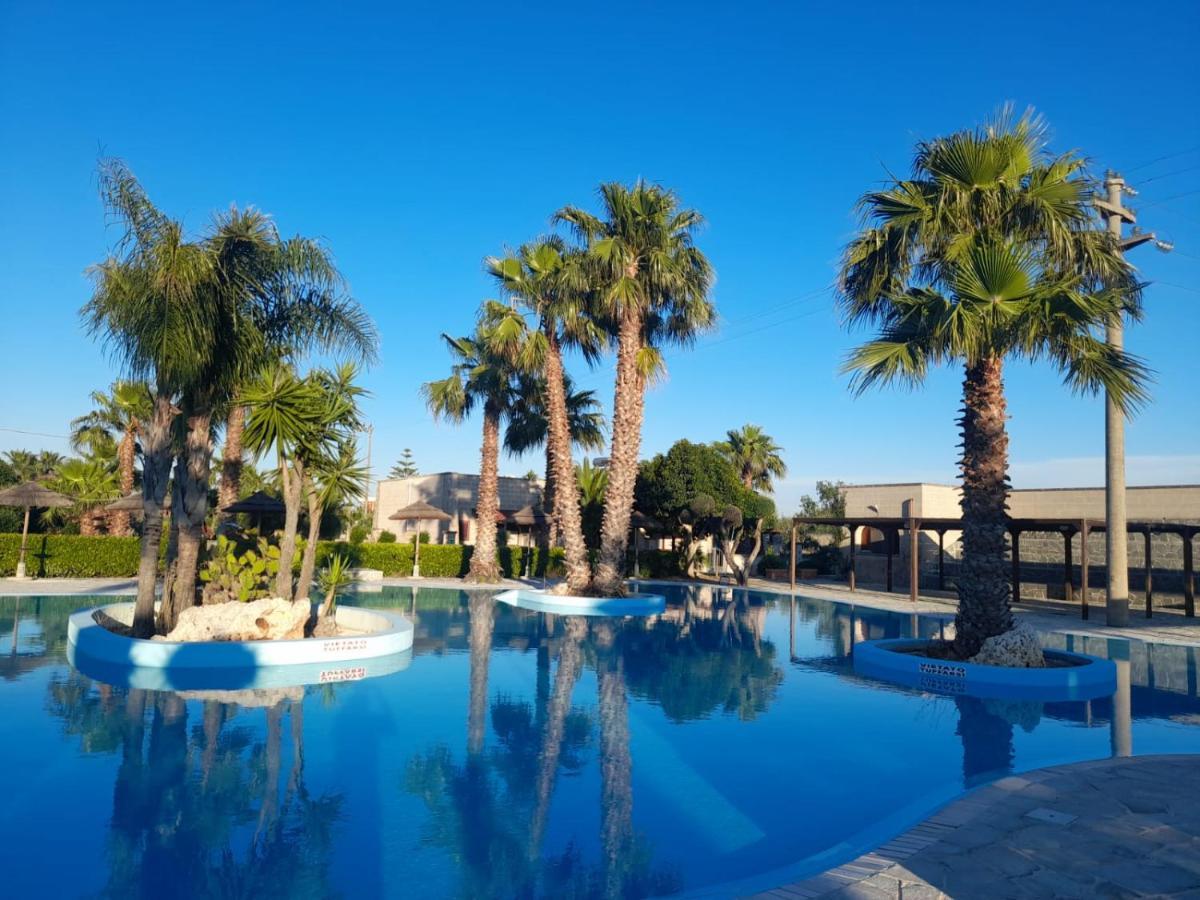 Oasi Del Visir Resort San Vito dei Normanni Esterno foto